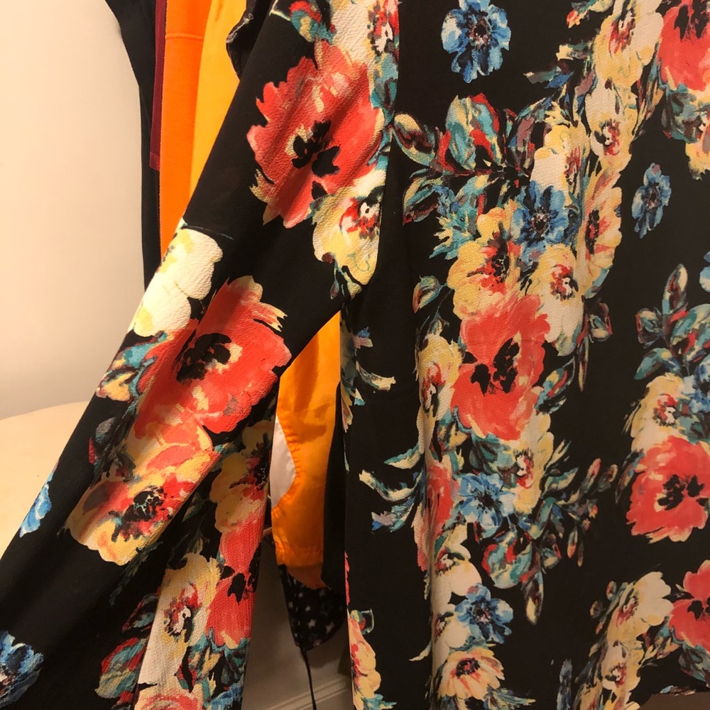 Beautiful floral tunic with bell sleeves